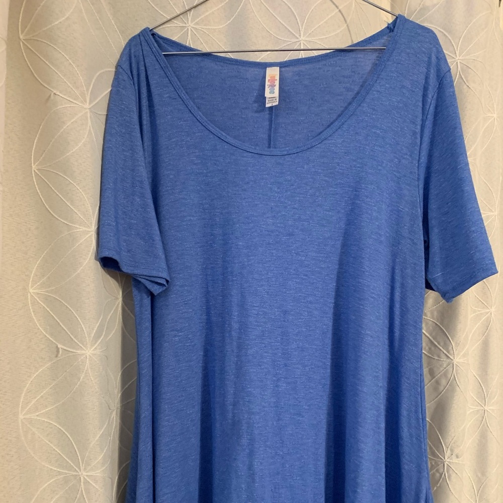 Lularoe flows blouse! Worn once! Like new!